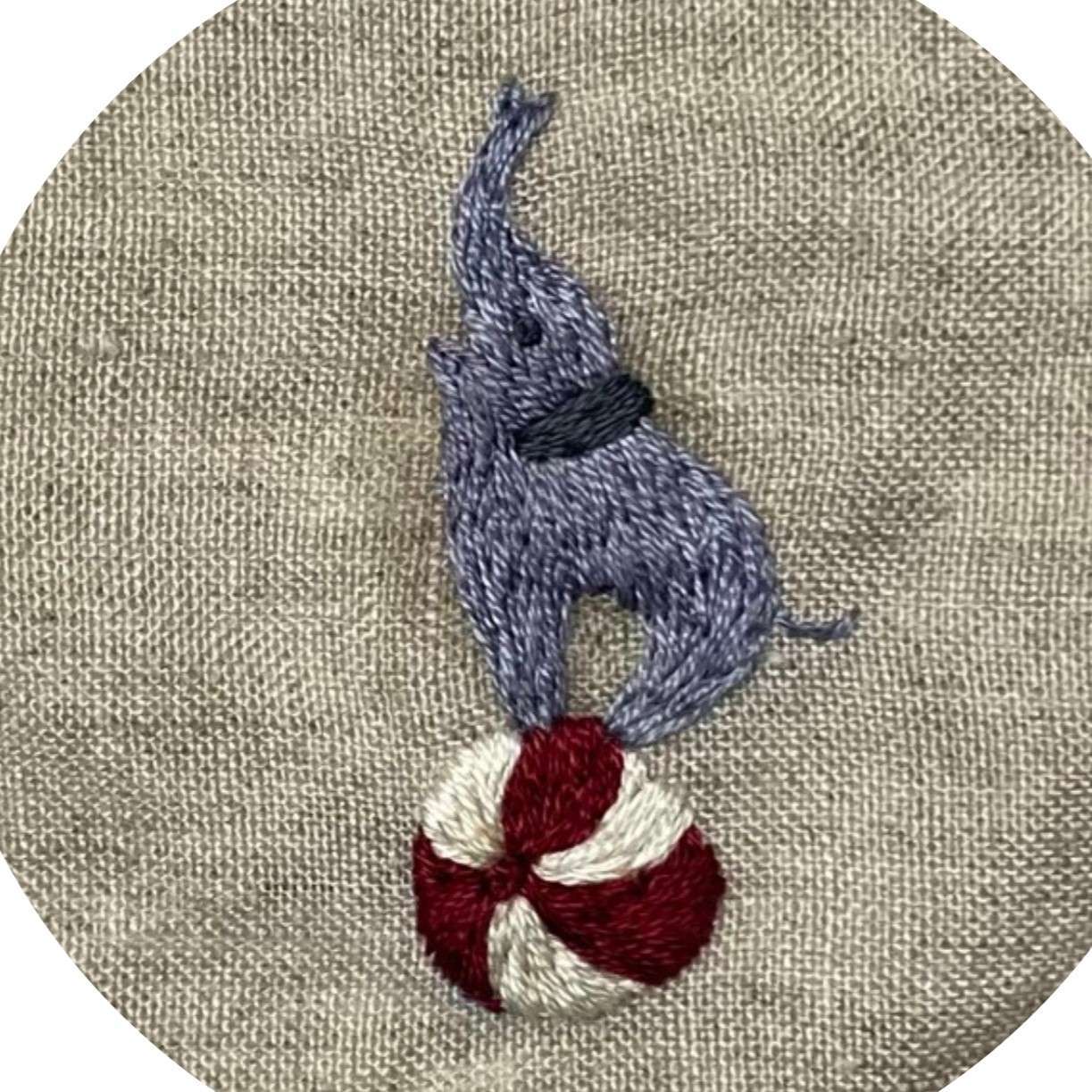 Circus Grey Elephant (3x6cm)